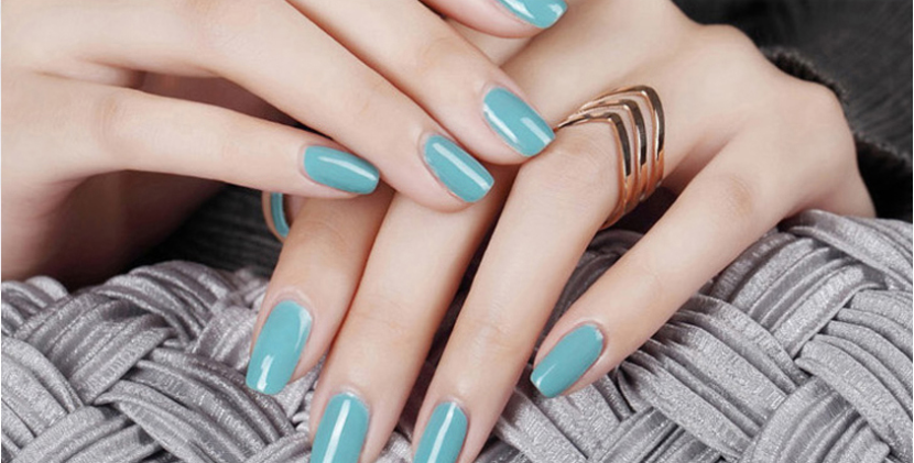 Esmalte de uñas gel — acabado profesional en casa